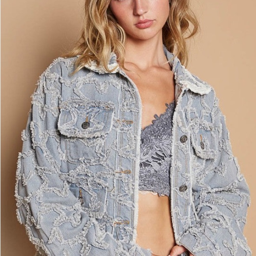 POL Star Textured Raw Hem Long Sleeve Denim Jacket Size Small